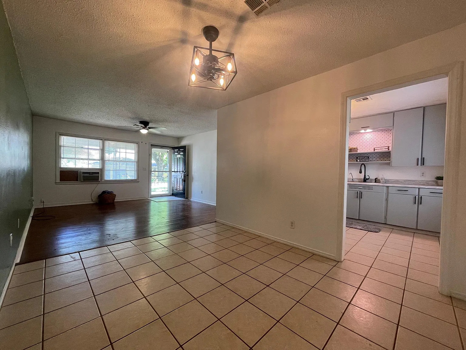 4 bed, 1500 sqft, $1,200 — Photo 3