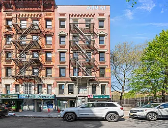 176 Rivington Street in Lower East Side