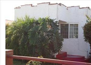 1st image of 11101 S Grevillea Ave