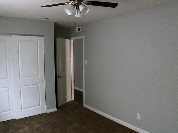 4th image of 9429 Green Park Gardens Dr #A