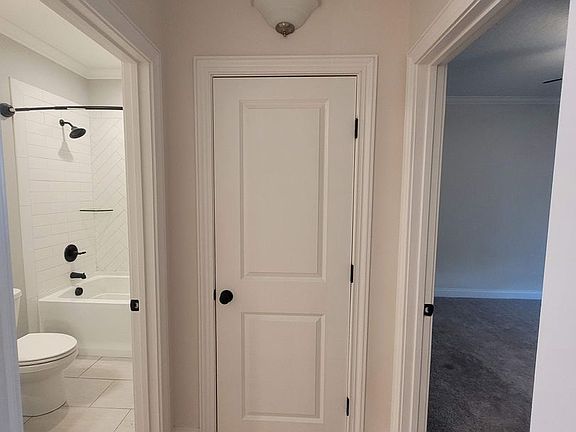 5th image of 4916 Hatfield Cir