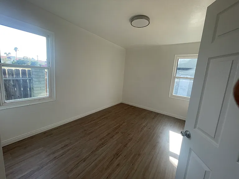 422 Church Ave — Photo 10