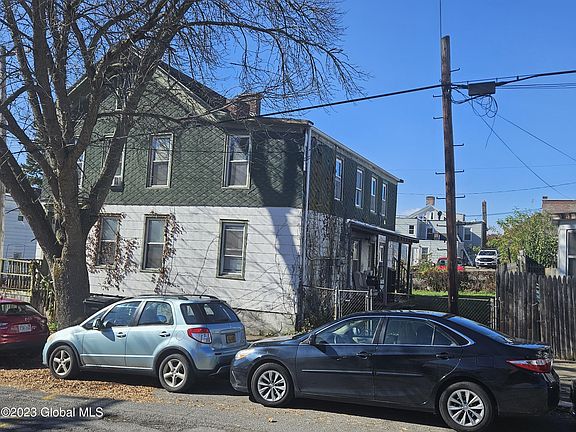 3rd image of 89 14th Street