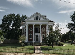 215 Buchanan St, Hickman, KY 42050