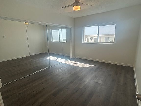 3rd image of 14924 Roscoe Blvd #13