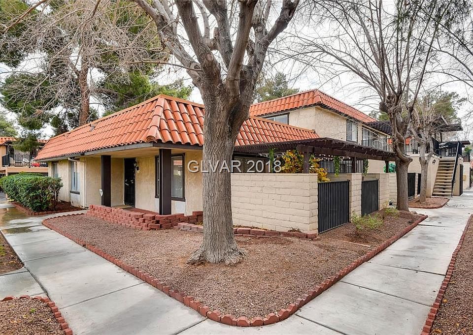 1st image of 221 Misty Isle Ln