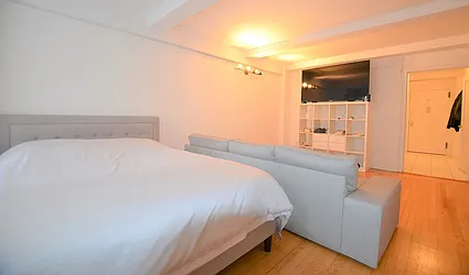 Rented by Manhattan Realty Group