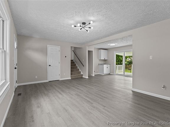4th image of 7326 Hyannis Dr