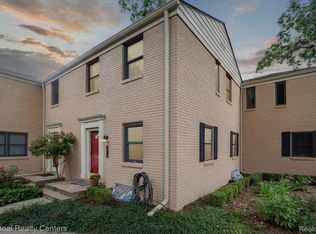1975 Graefield Rd #1, Birmingham, MI 48009