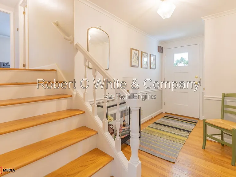73 Montclair Dr — Photo 3