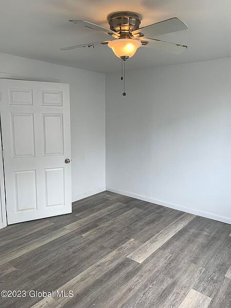 4th image of 519 Washington Avenue
