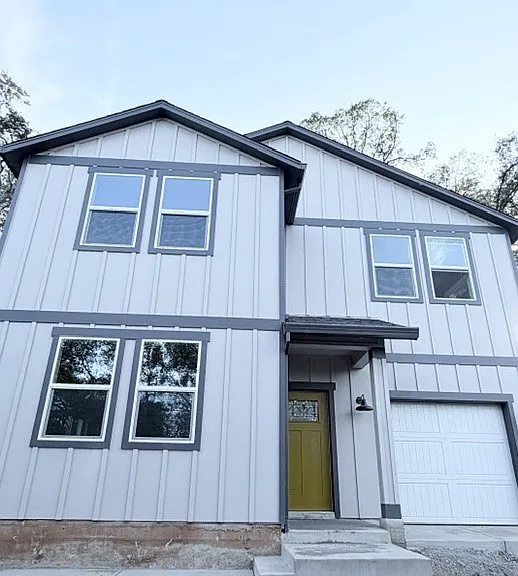 3226 Cambridge Rd — Photo 3
