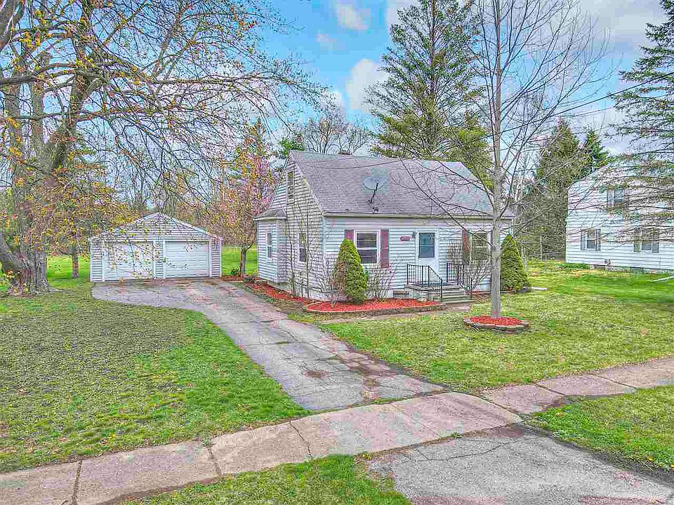 1st image of 2402 Wallace Dr