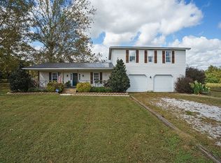 368 Futrell Rd, Richlands, NC 28574