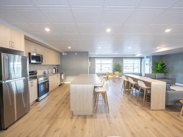 835 Saint Albert Trl — Photo 1