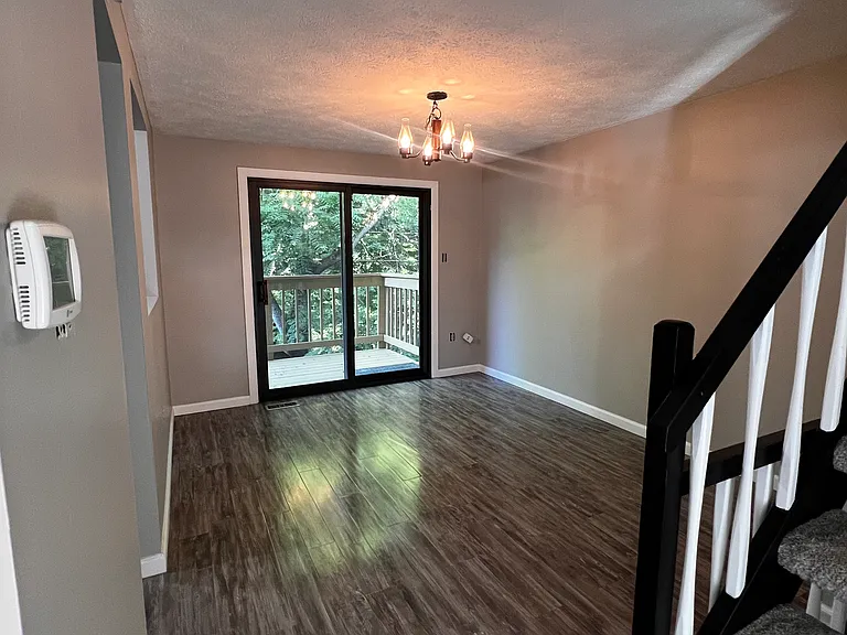 3106 Laurel Ridge Cir — Photo 9
