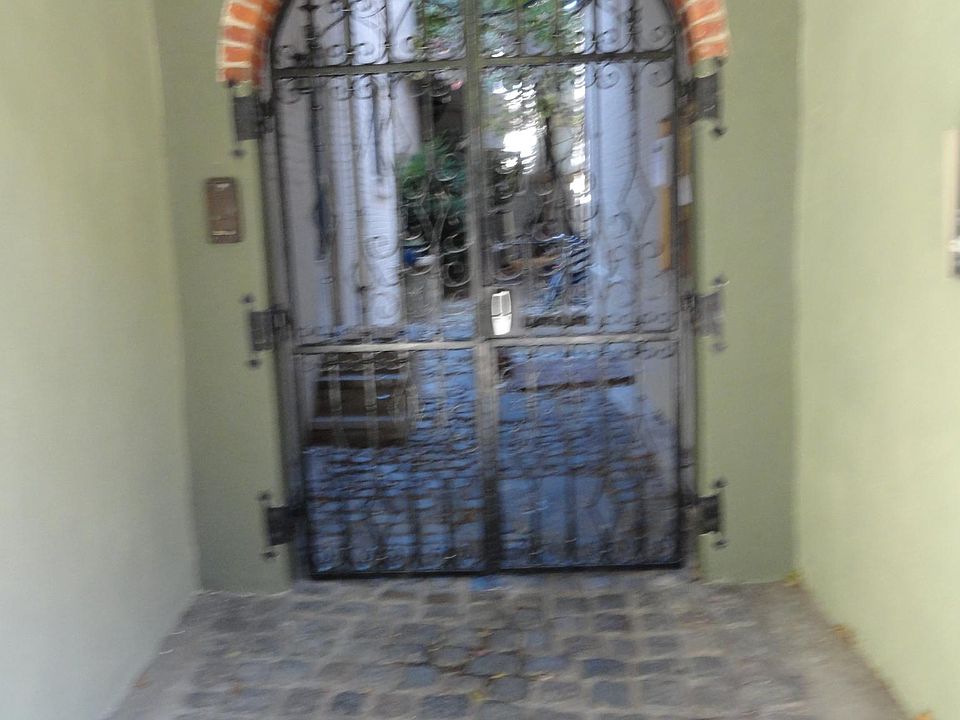 Entrance to Courtyard