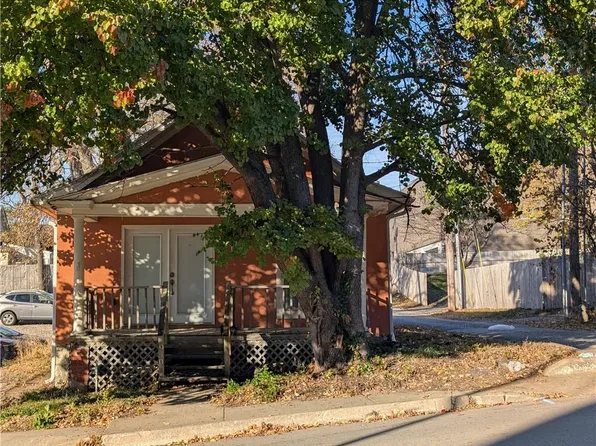 910 W 45th St, Kansas City, MO 64111