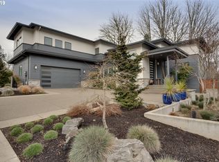 689 SW Stephenson St, Portland, OR 97219