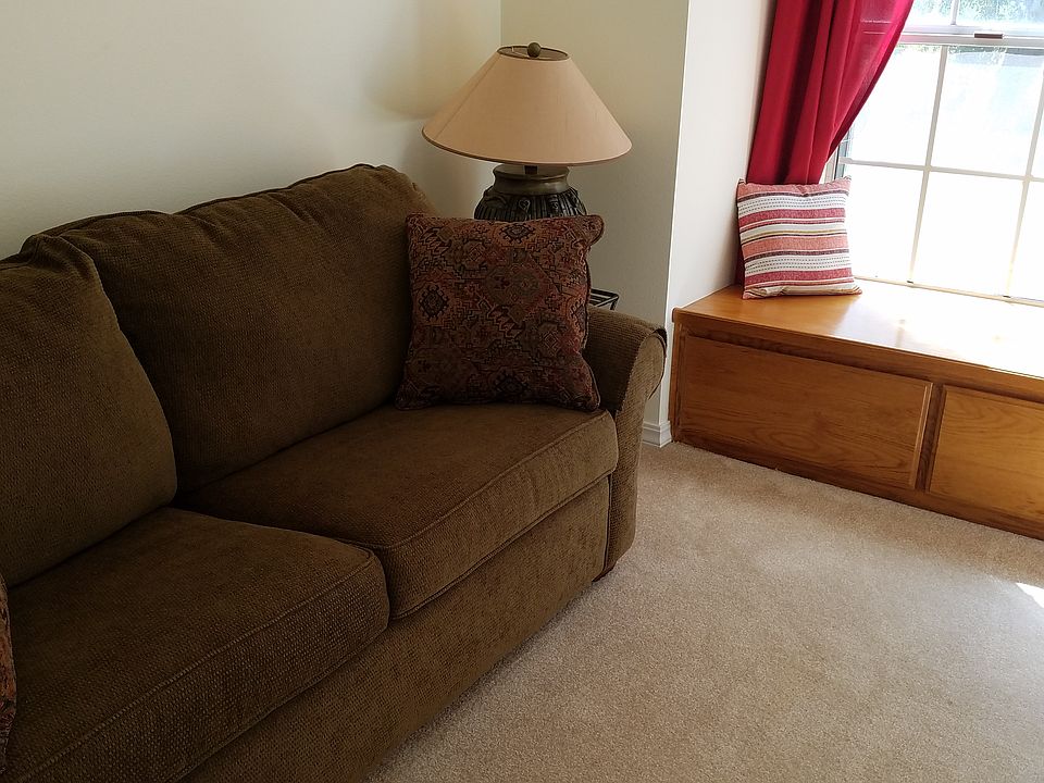 First floor guest bedroom