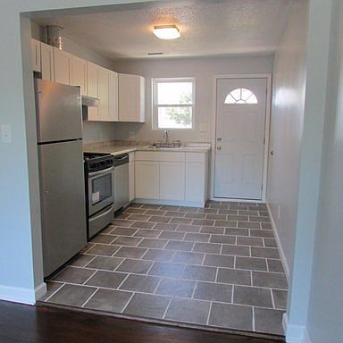 4th image of 302 S Broad St #302-5SBRO