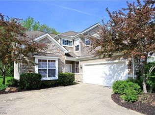 29313 Hummingbird Cir, Westlake, OH 44145