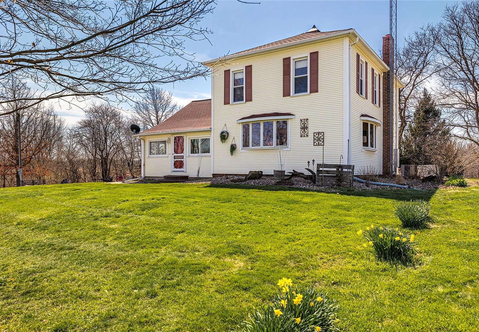 1201 Red Bridge Trl, Hillsboro, IL 62049 Zillow