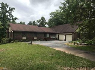 388 Rock House Rd, Senoia, GA 30276