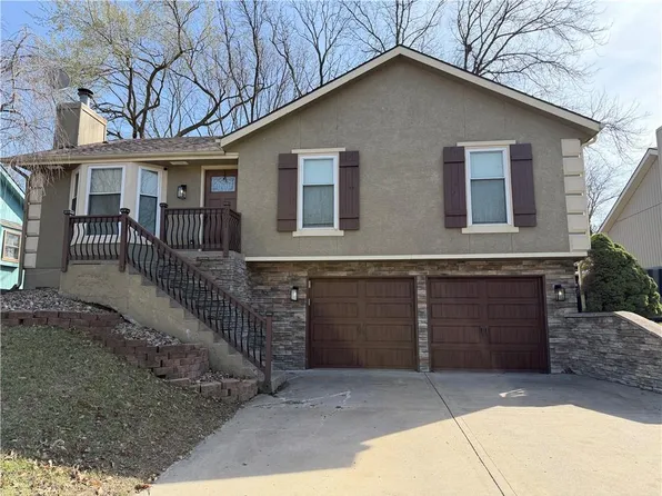 9621 NW 86th Ter, Kansas City, MO 64153