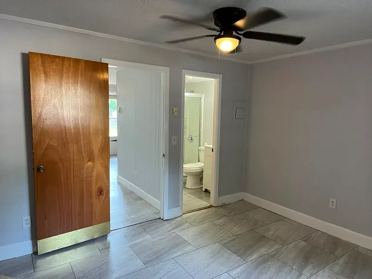 818 Bay St #3 — Photo 7