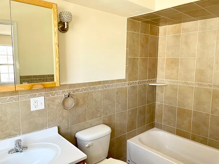 149 Avenue E #3 — Photo 6
