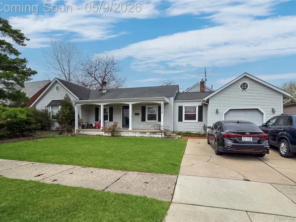 22449 Marine Ave, Eastpointe, MI 48021