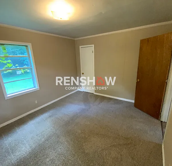 1528 Ewell Ave — Photo 8