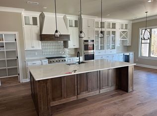 310 NE Royce Loop, Bentonville, AR 72712