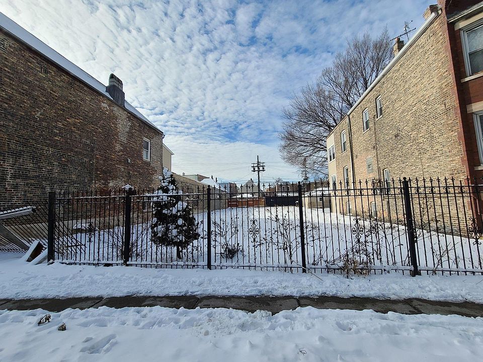 1st image of 2712 S Central Park Ave