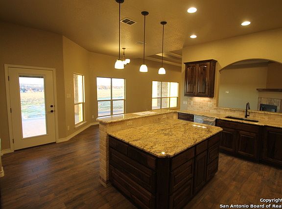 4th image of 238 Triple Bend Dr