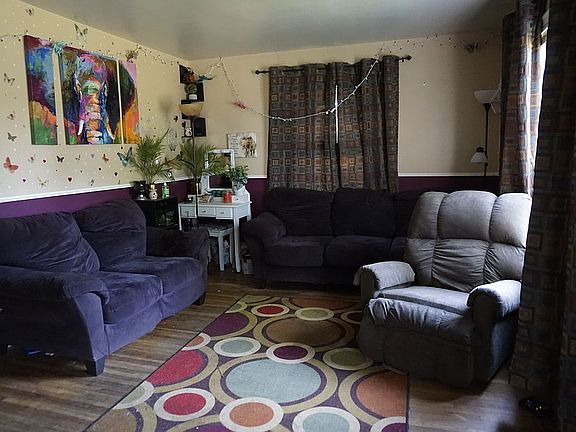 2nd image of 2201 Whitney Ave