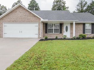 7632 Applecross Rd, Corryton, TN 37721