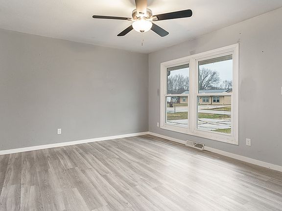 5th image of 1417 Heron Dr