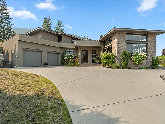 2nd image of 3020 Kicking Horse Dr