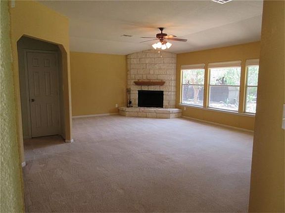 5th image of 4112 Hillside Dr