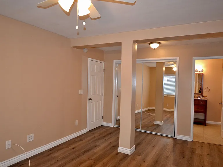 North Park 2 Bed 2 Bath Apartment! Includes 1 Car Garage + 1 Parking Space + Complimentary Washer... — Photo 13