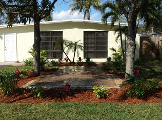 5553 N Lewis Rd, West Palm Beach, FL 33415