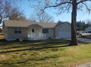 2111 Park Dr, Grand Island, NE 68801