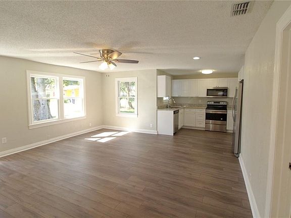 3rd image of 1709 W Powhatan Ave