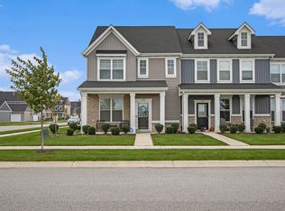 1053 E 117th Ln, Crown Point, IN 46307