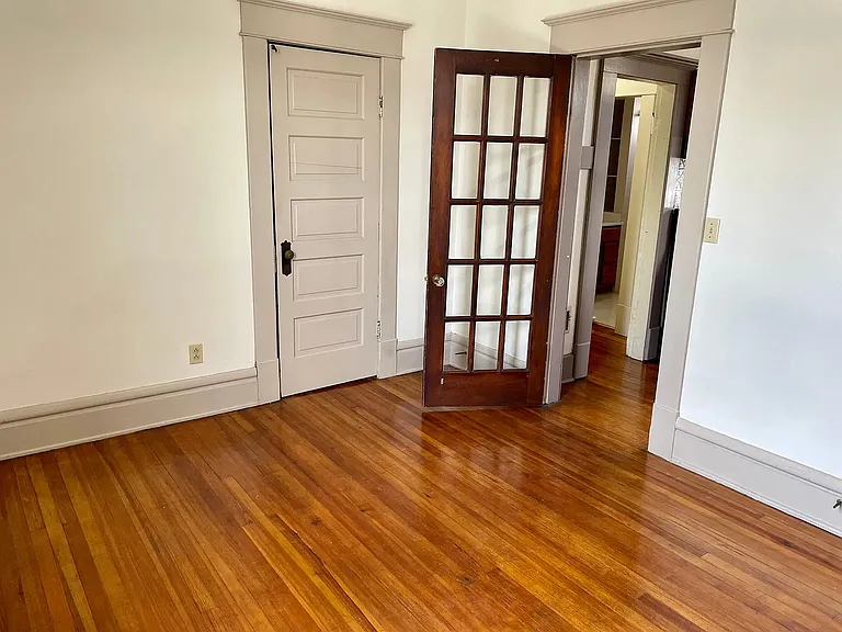 458 Vermont Pl #458 — Photo 3