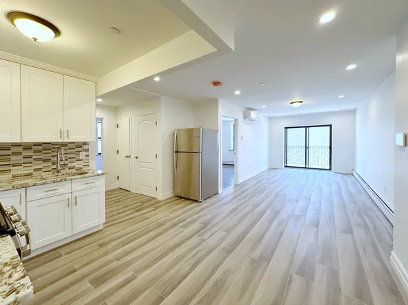 8315 13th Avenue image 2 of 10