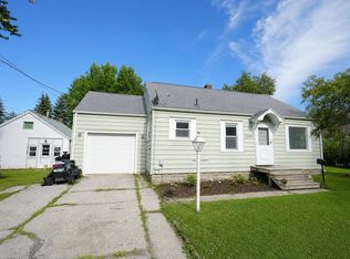 1105 Langstaff St, Essexville, MI 48732