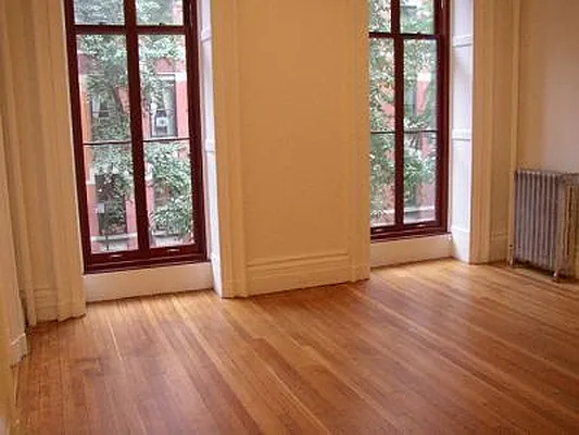Rented by Bond New York | media 1